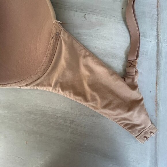 Victoria's Secret Perfect Shape Smooth Bra T-Shirt Bra Size 32 D Bodycon Push Up - Picture 11 of 12